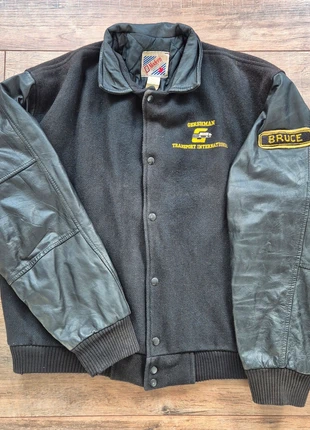 Truck name Bruce, marca: Modern, estado: Satisfatório, tamanho: L, €15.00, €16.45 inclui Proteção do Comprador