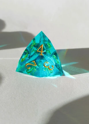 DnD dice set light blue "gemstone cut" (solid resin) - D&D Daggerheart RPG dice set -dadi gemma GDR, marque: D&D, état: Neuf sans étiquette, 18,00 €, 19,60 € Protection acheteurs incluse
