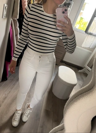 Marinière chic Stradivarius 🖤🤍 comme neuve, marke: Stradivarius, zustand: Sehr gut, größe: S / 36 / 8, 5,00 €, 5,95 € inklusive Vinted-Käuferschutz