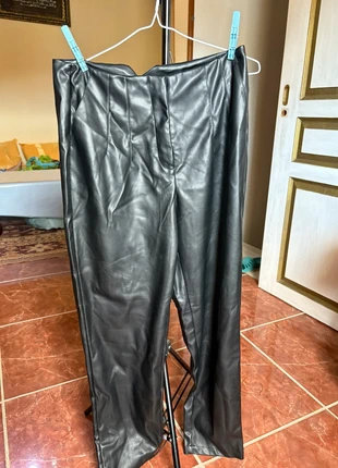 Pantalon Large en Cuir M, marque: New Look, état: Neuf sans étiquette, taille: M / 38 / 10, 10,00 €, 11,20 € Protection acheteurs incluse