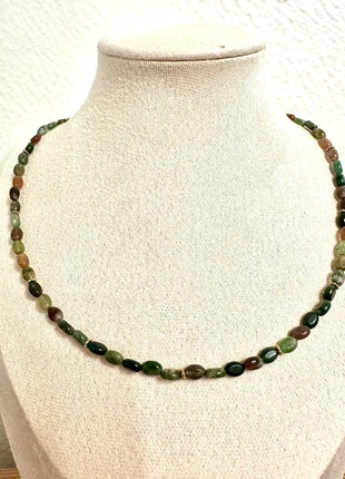 Collier pierres vertes & détails dorés, marke: atelier balo, zustand: Sehr gut, 10,00 €, 11,20 € beinhaltet Vinted-Käuferschutz Pro