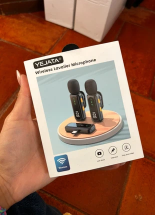 Microfone sem fios com indicador digital criação de conteúdos, brand: YEJETA, condizioni: Nuovo con cartellino, €10.00, €11.20 include la Protezione acquisti