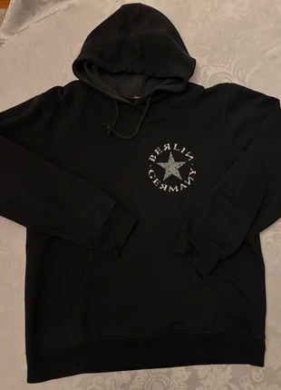 Felpa con cappuccio nera, stampa “Berlin Germany” taglia L, brand: Berlin, condizioni: Ottime, taglia: L, €9.90, €11.10 include la Protezione acquisti