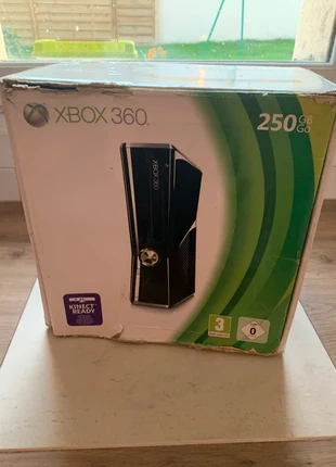 Xbox 360 S(Slim) 250gb Complete Bundle,+25 Full Games Installed!, marke: Microsoft, zustand: Sehr gut, 145,00 €, 152,95 € inklusive Vinted-Käuferschutz