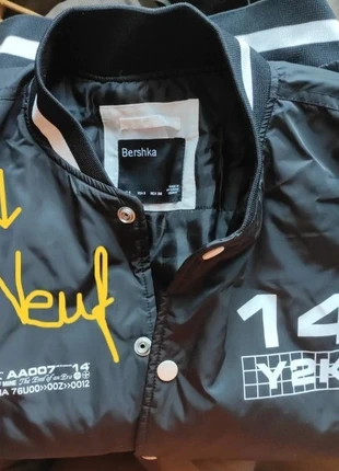 Blouson de football américain Bershka Taille S neuf, brand: Bershka, condition: New without tags, size: S, €10.00, €11.20 includes Buyer Protection
