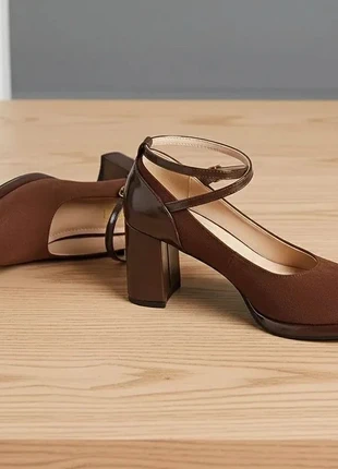 Chaussures Mary Jane femme à talon épais, brides croisées et bout rond brun Taille 39, état: Très bon état, taille: 39, 48,90 €, 52,05 € Protection acheteurs incluse