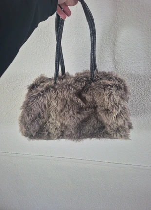 Sac à main 👜 fourrure, marque: Fourrure, état: Très bon état, 5,00 €, 5,95 € Protection acheteurs incluse