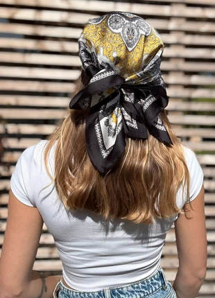 Foulard gris doux fluide et soyeux, merk: Boutique indépendante, staat: Nieuw met prijskaartje, € 9,00, € 10,15 inclusief Kopersbescherming Pro