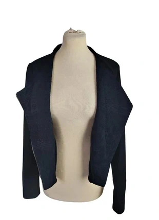 Magnifique veste type perfecto neuve Hugo Boss, marque: Hugo Boss, état: Neuf sans étiquette, taille: M / 38 / 10, 49,90 €, 53,10 € Protection acheteurs incluse