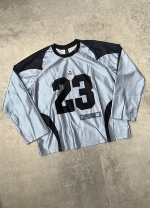 maillot t-shirt Boston argenté numéro 23 - 2000’s, marca: Aesthetic, estado: Nuevo sin etiquetas, tamaño: M, 26,00 €, 28,00 € Protección al comprador incluida