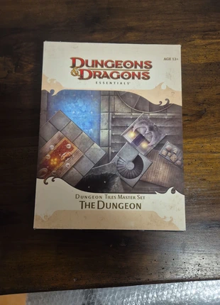 DnD Essential Tiles The Dungeon, marke: D&D, zustand: Gut, 30,00 €, 32,20 € inklusive Vinted-Käuferschutz