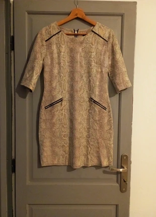 Robe casual imprimé animal, marque: Boutique Parisienne, état: Très bon état, taille: L / 40 / 12, 14,00 €, 15,40 € Protection acheteurs incluse