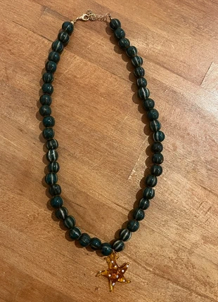 Collier en perles vertes etoile de mer orange verre verte, marca: Fait Main, estado: Muy bueno, 12,00 €, 13,30 € Protección al comprador incluida