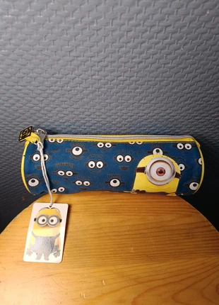 Trousse Minions bleue et jaune, brand: Despicable Me Minion Made, condition: Very good, €3.00, €3.85 includes Buyer Protection