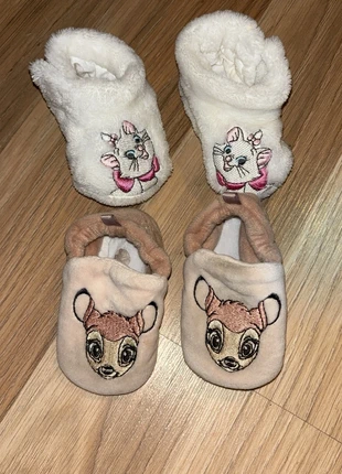 chausson bébé, marque: Disney, état: Très bon état, taille: 15 et moins, 2,50 €, 3,33 € Protection acheteurs incluse