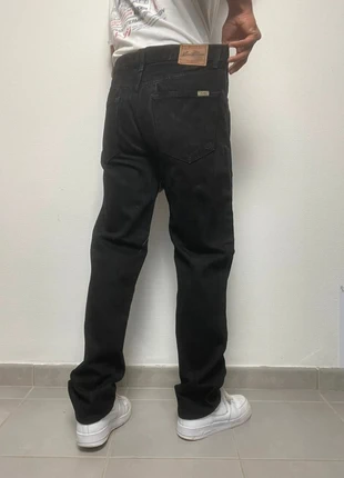 Jean Levi's signature homme W32 L34 coupe droite couleur noir 100% coton (552), marque: Levi's, état: Très bon état, taille: W32 | FR 42, 24,99 €, 26,94 € Protection acheteurs (Pro) incluse