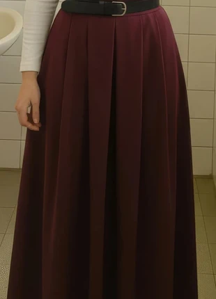 Jupe Longue Taille Haute Bordeaux - Plis Élégants - Coupe Évasée - Taille S., merk: SOLYNE, staat: Heel goed, maat: S / 36 / 8, € 29,00, € 31,15 inclusief Kopersbescherming Pro