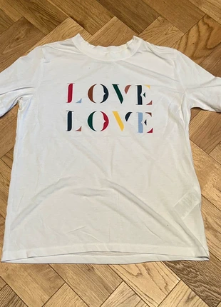 Love T Shirt, brand: Pieces, condition: New without tags, size: XS / 6, £5.00, £5.95 includes Buyer Protection
