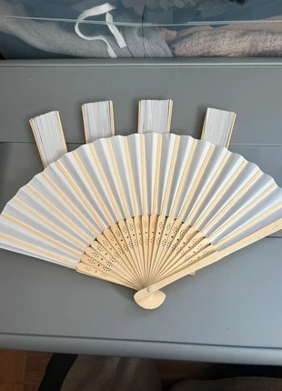 Lot de 5 éventails, marke: Boutique indépendante, zustand: Sehr gut, 4,00 €, 4,90 € inklusive Vinted-Käuferschutz