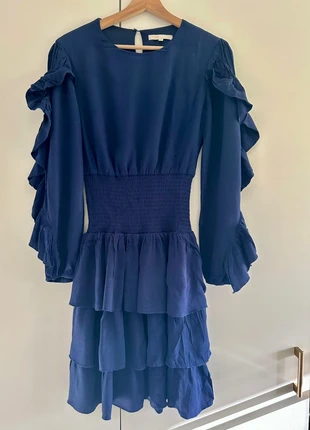 Maje Marineblauwe Jurk Ruffles Maat M - Als nieuw, merk: Maje, staat: Nieuw zonder prijskaartje, maat: M / 38 / 10, € 59,99, € 63,69 inclusief Kopersbescherming