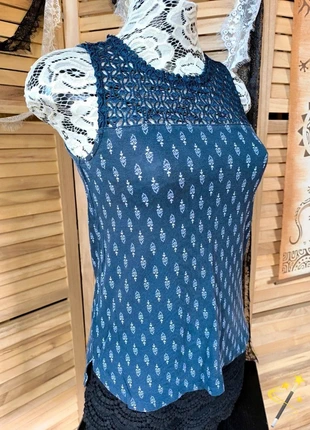 Haut col crochet ajouré sans manche bleu marine à motifs fleurs taille XS-S 💠💠, marque: Marine, état: Très bon état, taille: XS / 34 / 6, 5,20 €, 6,16 € Protection acheteurs (Pro) incluse