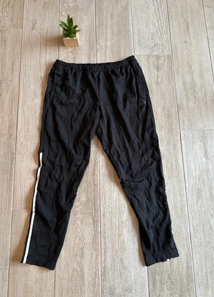 Jogging Adidas Noir survêtement, marque: adidas, état: Bon état, taille: L, 12,00 €, 13,30 € Protection acheteurs incluse