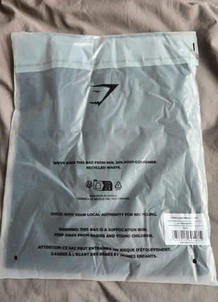 T-shirt GymShark, marque: Gymshark, état: Neuf avec étiquette, taille: M, 18,00 €, 19,60 € Protection acheteurs incluse