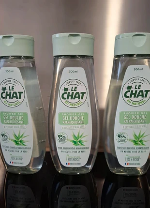 Lot de 3 gels douches le chat neuf, marque: Le Chat, état: Neuf avec étiquette, 6,00 €, 7,00 € Protection acheteurs incluse