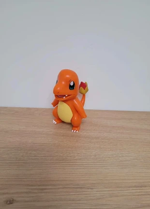 Figurine Salamèche, marque: Pokémon, état: Très bon état, taille: 10 ans / 140 cm, 10,00 €, 11,20 € Protection acheteurs incluse