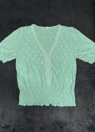 Blouse verte, marque: Gémo, état: Neuf sans étiquette, taille: M / 38 / 10, 4,00 €, 4,90 € Protection acheteurs incluse