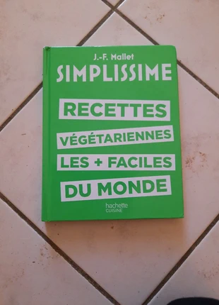 Simplissime : recettes végétariennes les + faciles du monde Livre, condition: Good, €1.00, €1.75 includes Buyer Protection