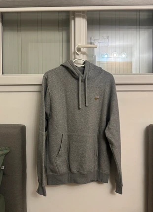 Sweat à capuche Nike Gris, marque: Nike, état: Très bon état, taille: M, 15,00 €, 16,45 € Protection acheteurs incluse