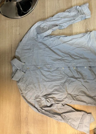 Light blue collared shirt, marque: Zara, état: Bon état, taille: M, 3,00 €, 3,85 € Protection acheteurs incluse