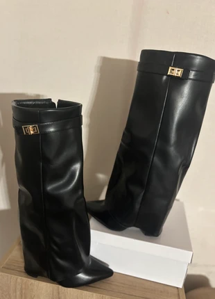 Santiags, marque: boutiques parisienne, état: Neuf sans étiquette, taille: 39, 37,95 €, 40,55 € Protection acheteurs incluse