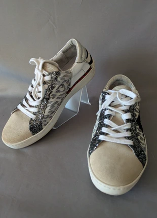 Baskets Mazélie & Co motifs animalier noir rouge gris T39 état satisfaisant, marque: Mazélie, état: Satisfaisant, taille: 39, 13,00 €, 14,35 € Protection acheteurs (Pro) incluse