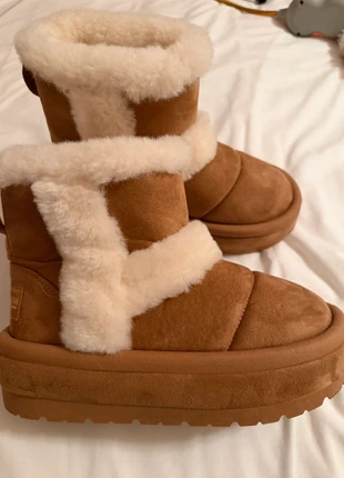 Bottes moumoutes fourrées Burton, marca: Burton, estado: Novo com etiquetas, tamanho: 37, €40.00, €42.70 inclui Proteção do Comprador