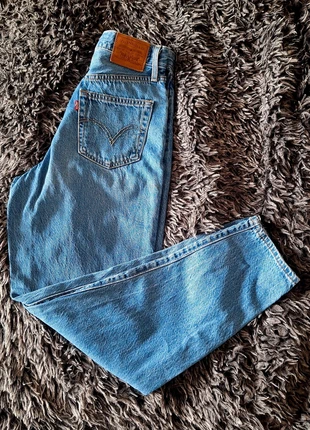 Jean Levi's droit taille haute, brand: Levi's, condition: Very good, size: XS / 34 / 6, €40.00, €42.70 includes Buyer Protection