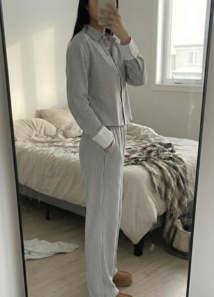 Ensemble élégant rayé bleu et blanc – chemise + pantalon chic, marque: CHIC, état: Neuf avec étiquette, taille: M / 38 / 10, 38,00 €, 40,60 € Protection acheteurs incluse