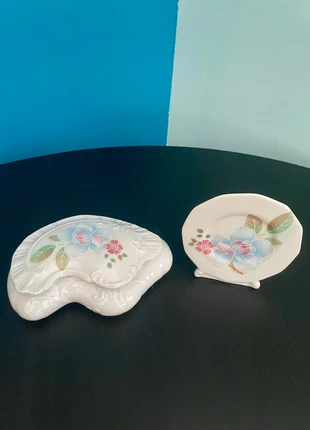 Duo vintage 1980 – boîte à bijoux & assiette décorative en porcelaine blanche peinte à la main, marke: Vintage Chic, zustand: Sehr gut, 8,00 €, 9,10 € inklusive Vinted-Käuferschutz