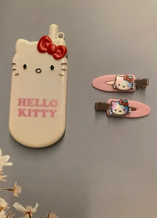 Miroir de poche + barrettes Hello kitty, marque: Sanrio, état: Neuf sans étiquette, 6,00 €, 7,00 € Protection acheteurs incluse