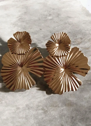 Boucles d'oreilles femme dorées pendantes, marque: Tendance, état: Neuf sans étiquette, 6,00 €, 7,00 € Protection acheteurs (Pro) incluse