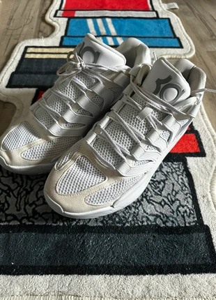 KD18 Blanche, marque: Nike, état: Neuf sans étiquette, taille: 46, 90,00 €, 95,20 € Protection acheteurs incluse