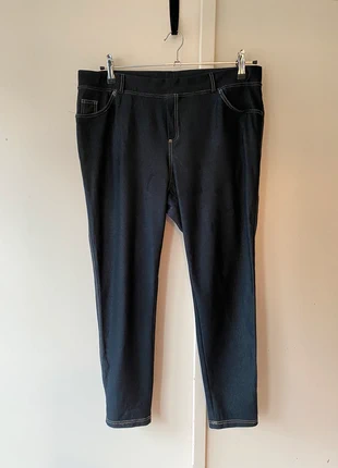 stretch denim capri trousers 48 50 navy plain classic minimal everyday, merk: Denim, staat: Heel goed, maat: 4XL / 48 / 20, € 9,00, € 10,15 inclusief Kopersbescherming