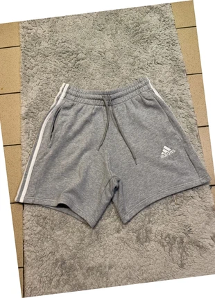 Short Adidas gris – 3 bandes – logo brodé – taille S (36/38 FR), marque: adidas, état: Neuf sans étiquette, taille: S, 13,99 €, 15,39 € Protection acheteurs incluse