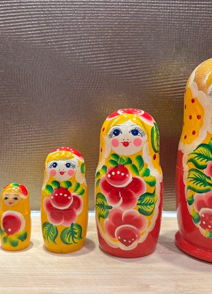 Matriochka ou Poupee russe, taille 15 cm, 5 pieces, état: Très bon état, 19,00 €, 20,65 € Protection acheteurs incluse