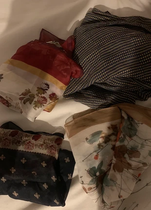 Lot de foulard en soie, brand: SOIE, condition: Very good, €10.00, €11.20 includes Buyer Protection