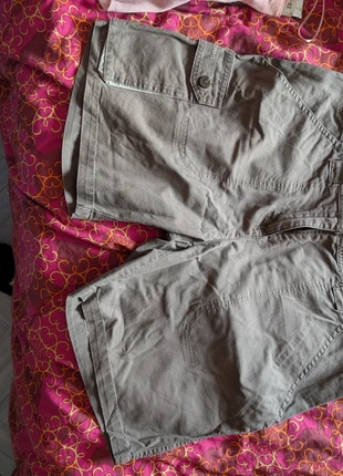 Short Cargo Femme Decathlon Taille 42 kaki en parfait état, marque: Decathlon, état: Très bon état, taille: XL / 42 / 14, 8,00 €, 9,10 € Protection acheteurs incluse
