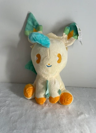 Peluche Pokémon beige – Phyllali / Leafeon, marca: Pokémon, estado: Novo com etiquetas, tamanho: Tamanho único, €15.00, €16.45 inclui Proteção do Comprador