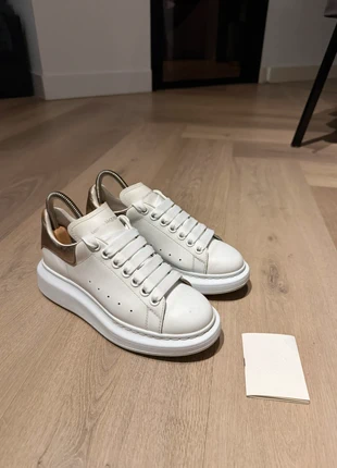 Alexander McQueen Oversized Sneakers Maat 36,5., merk: Alexander McQueen, staat: Heel goed, maat: 36.5, € 150,00, € 158,20 inclusief Kopersbescherming Pro