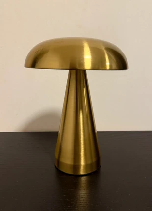 Lampe LED dorée style champignon – tactile – USB rechargeable – 3 modes de lumière, staat: Nieuw zonder prijskaartje, € 15,00, € 16,45 inclusief Kopersbescherming Pro